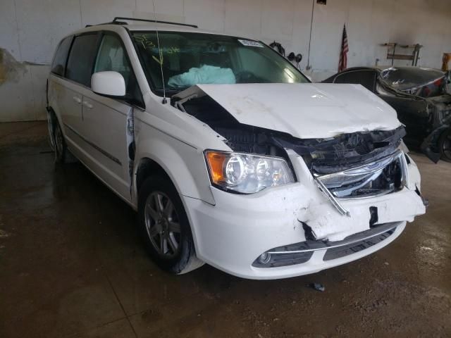 2C4RC1BGXDR583218-2013-chrysler-town-and-country