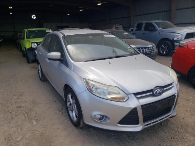 1FAHP3F2XCL267177-2012-ford-focus
